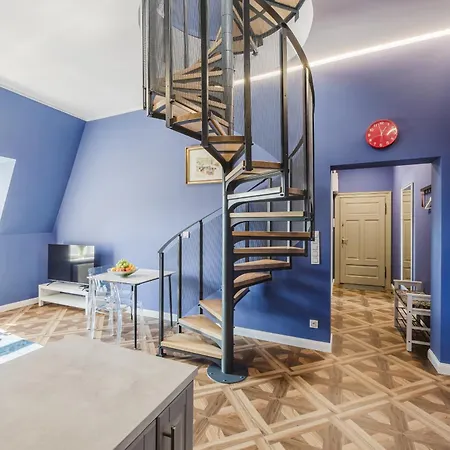 Blue House & Jacuzzi Apartment