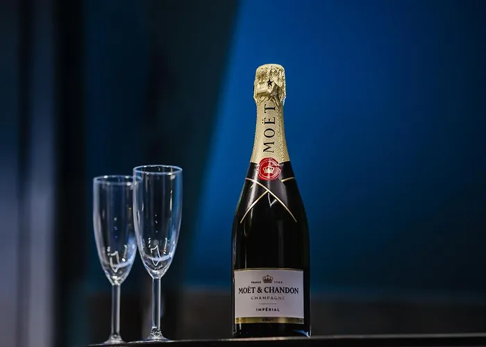 Blue House & Jacuzzi * Познань